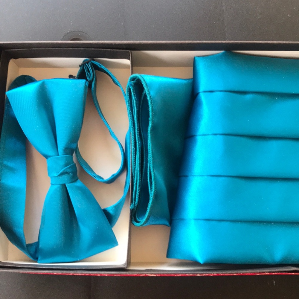 Teal bow tie, cumber-bun handkerchief set of 3
